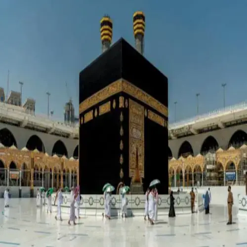 Anar a la Umrah en un somni