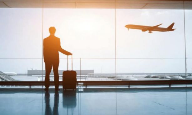 تفسير حلم سفر شخص تحبه