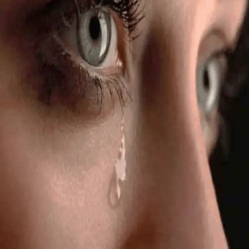 البكاء الشديد على شخص عزيز عليك في المنام - تفسير الاحلام اون لاين