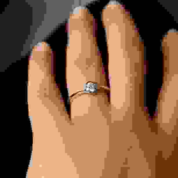 تفسير حلم لبس خاتم للعزباء