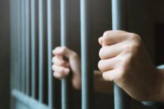 सपने में जेल में प्रवेश करने का सपना देखना - सपनों की ऑनलाइन व्याख्या