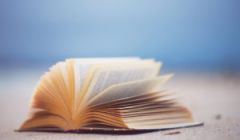 Regalar un llibre en un somni a una dona soltera