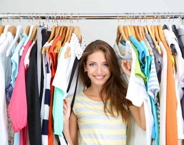 تفسير حلم الملابس الجديدة للمتزوجة