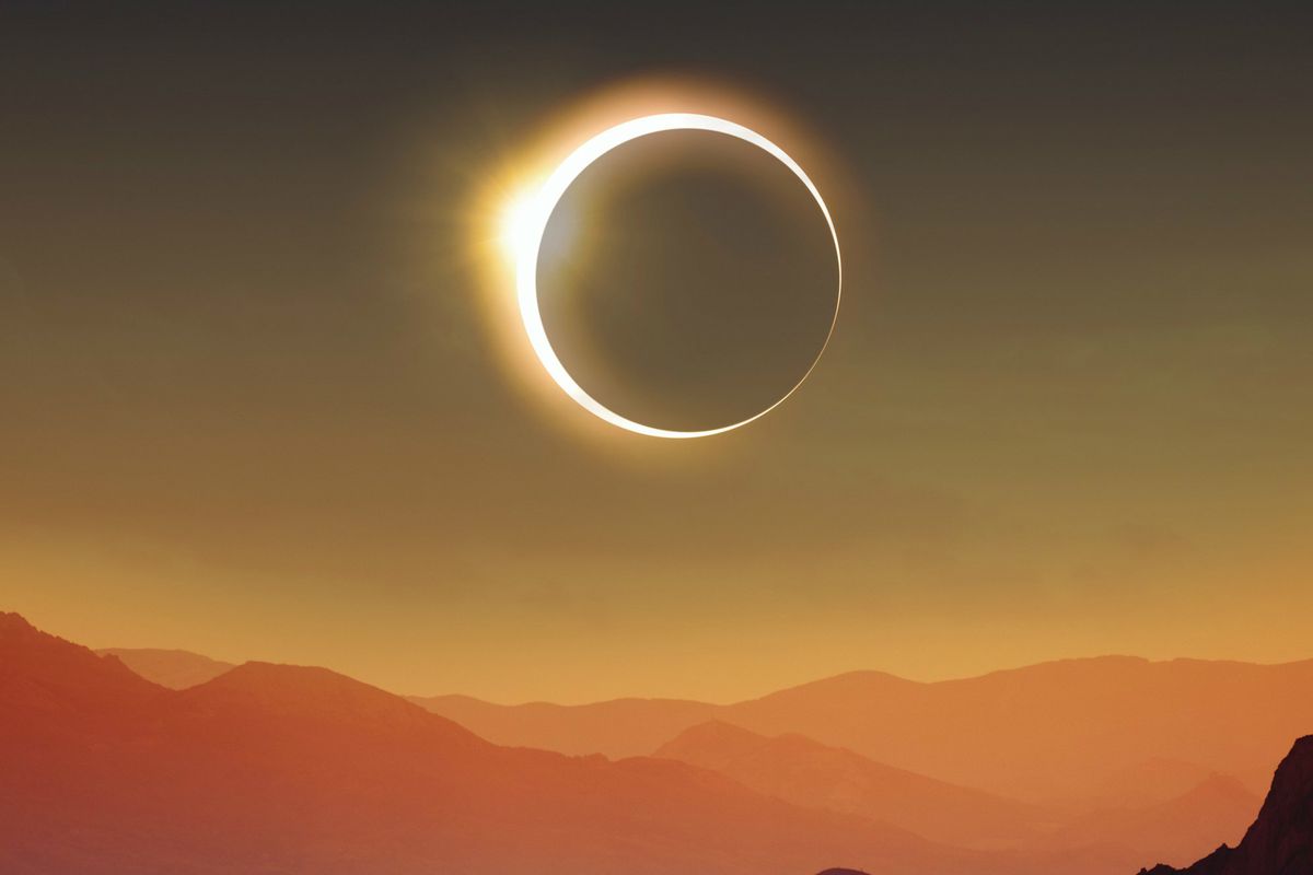 Eclipsi solar en un somni - Interpretació dels somnis en línia