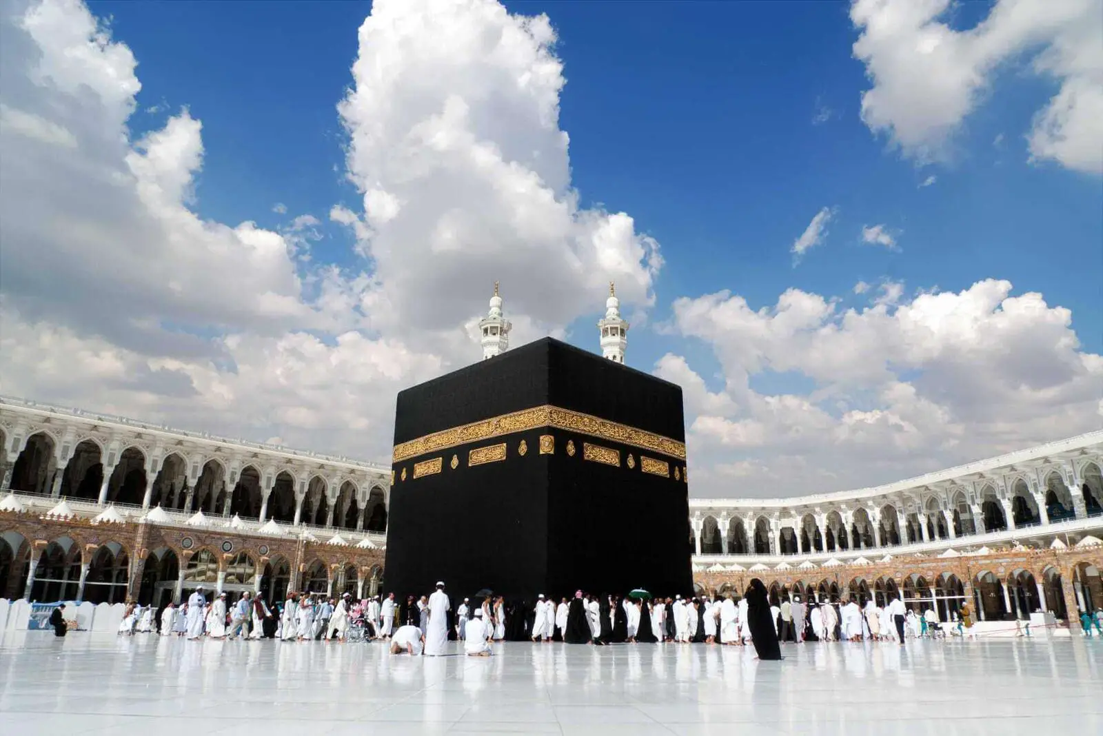 Fortolkning af at se Kaabaen i en drøm for en gift mand? - Fortolkning af drømme online