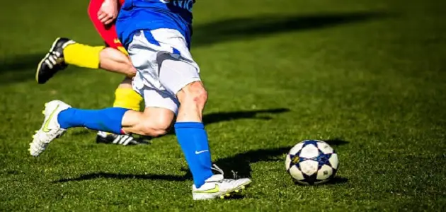 Soñar con jugar al fútbol - interpretación de los sueños online