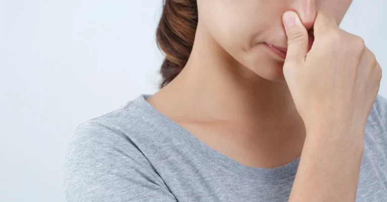 أختيار الوقت والمكان المناسبين لإبلاغ شخص برائحته