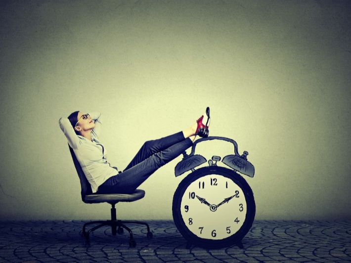 كيف يمكنني استغلال وقت الفراغ لتعزيز الصلة الاجتماعية؟