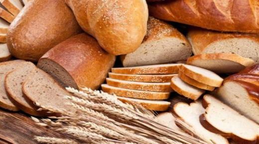 Fortolkning af at spise brød i en drøm for en gift kvinde af Ibn Sirin