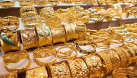 Wat is de interpretatie van de droom om goud te kopen voor Ibn Sirin?