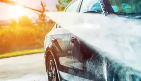 इब्न सिरिन के अनुसार कार धोने के सपने की क्या व्याख्या है?