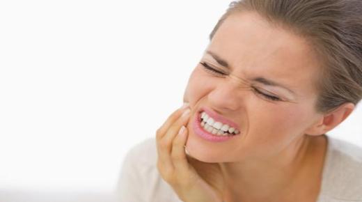 इब्न सिरिन के अनुसार दांत दर्द के सपने की क्या व्याख्या है?