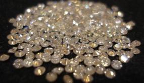 Pelajari lebih lanjut tentang tafsir mimpi tentang berlian untuk wanita yang sudah menikah menurut Ibnu Sirin