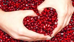 ການຕີລາຄາທີ່ໂດດເດັ່ນທີ່ສຸດຂອງ Ibn Sirin ສໍາລັບການເຫັນ pomegranate ໃນຄວາມຝັນ