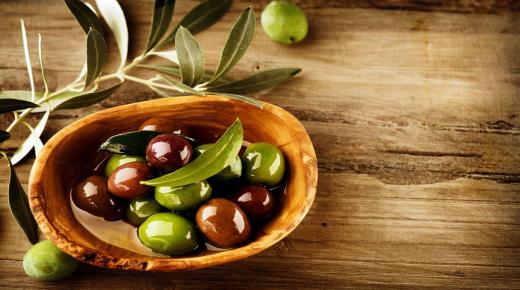 Hvad er fortolkningen af ​​oliven i en drøm af Ibn Sirin?