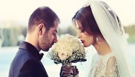 Sužinokite daugiau apie santuokos aiškinimą sapne vienam asmeniui pagal Ibn Siriną