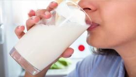 ما هو تفسير رؤية شرب الحليب في المنام لابن سيرين؟