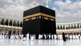 ການຕີຄວາມຄວາມຝັນກ່ຽວກັບການເຫັນ Mecca ສໍາລັບແມ່ຍິງໂສດໃນຄວາມຝັນໂດຍ Ibn Sirin