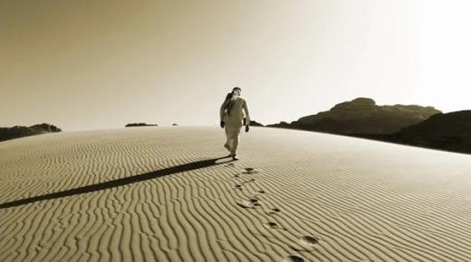 أهم 20 تفسير لحلم المشي في الصحراء للعزباء لابن سيرين