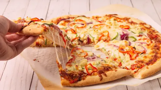 Conozca la interpretación del sueño de comer pizza para una mujer soltera según Ibn Sirin