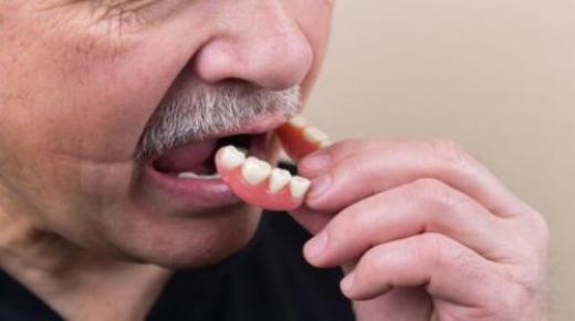 ما هو تفسير تساقط الأسنان لابن سيرين؟