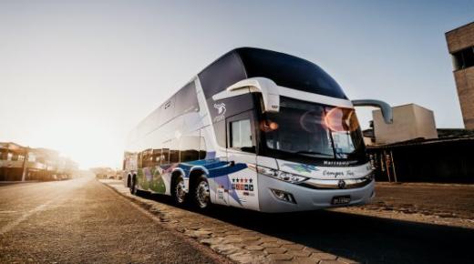 Hvad er fortolkningen af ​​en drøm om at køre en bus i en drøm ifølge Ibn Sirin?